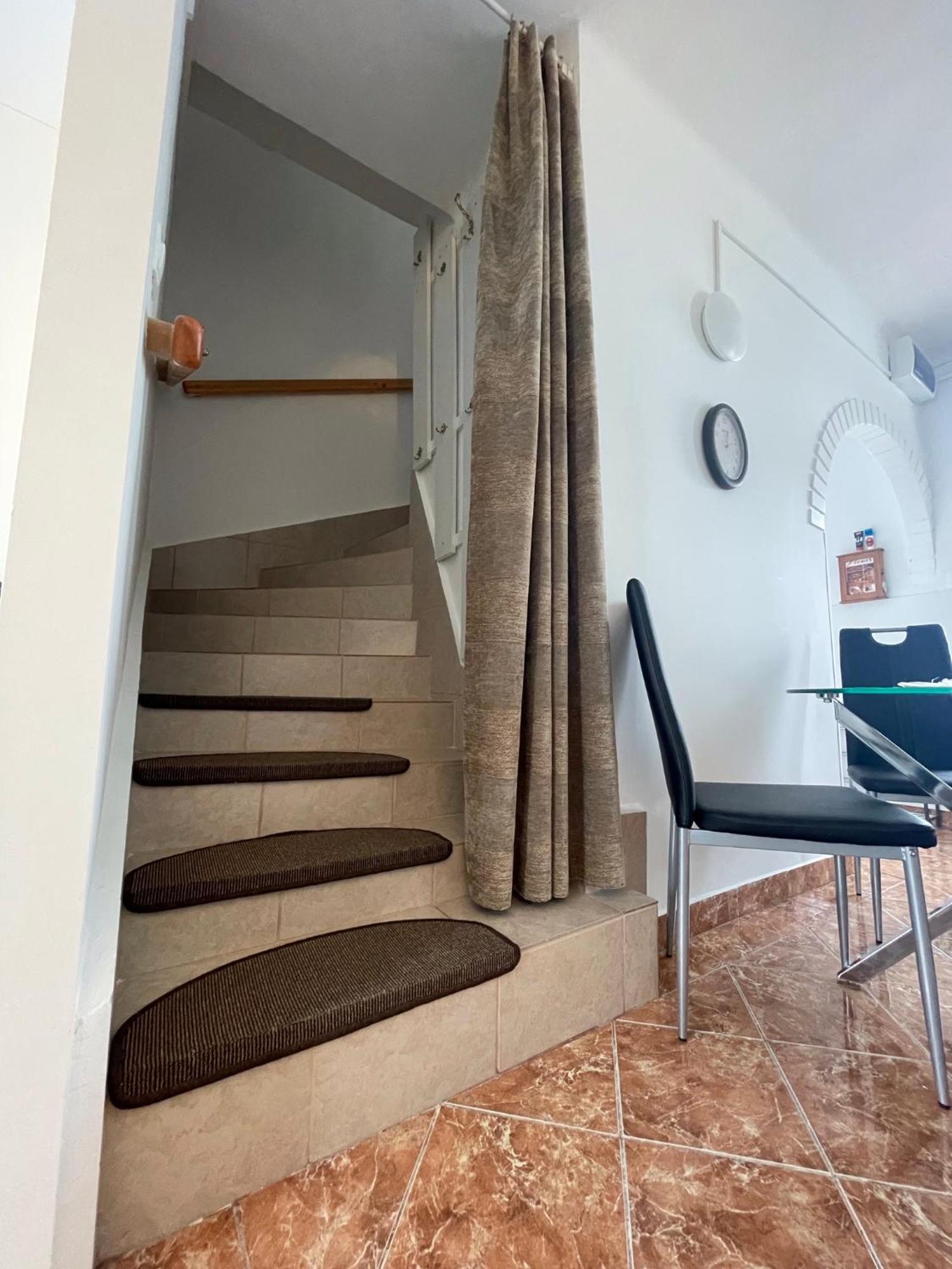 Var-Lak Apartman Balatonfůzfő Exteriör bild